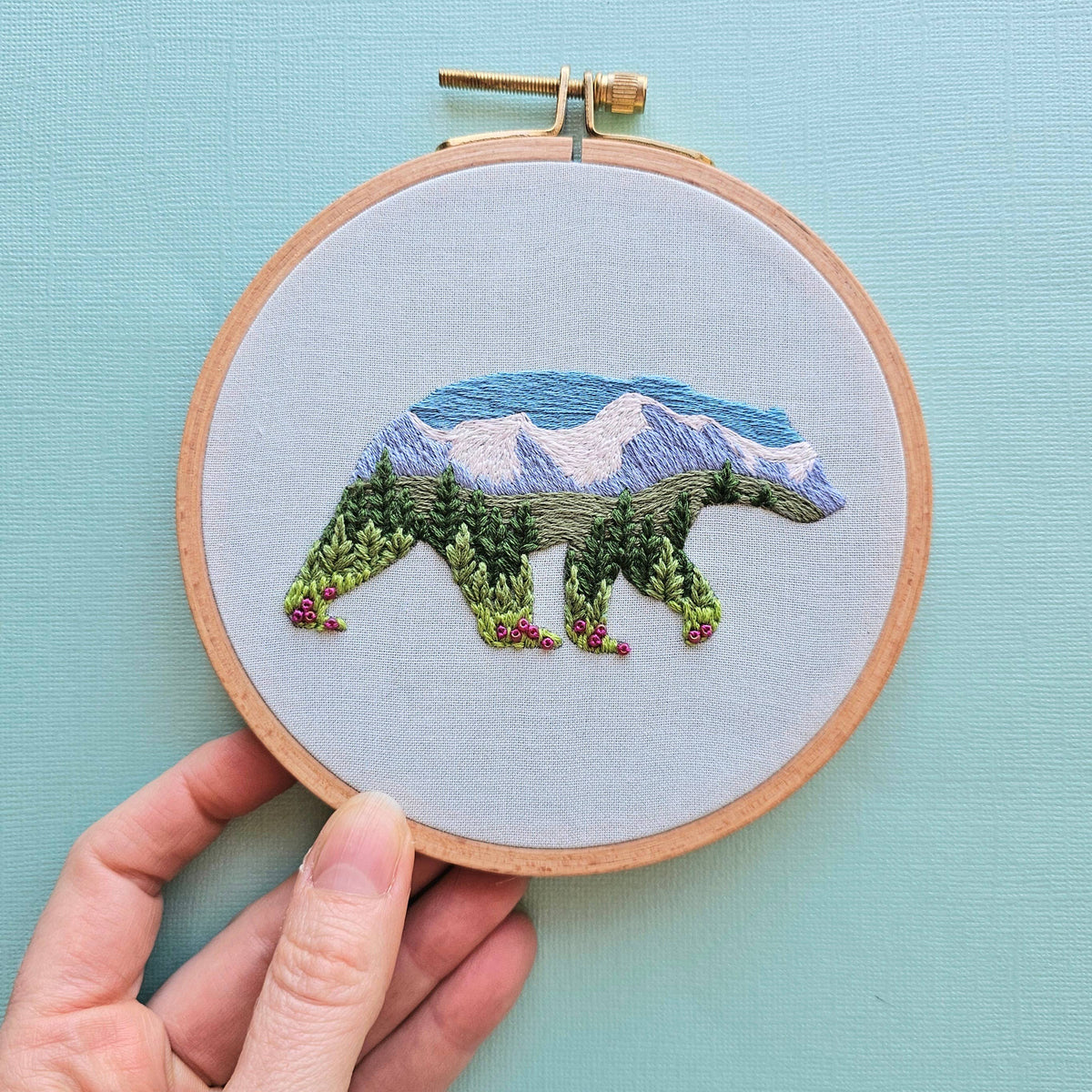 Mountain Bear DIY Embroidery Kit