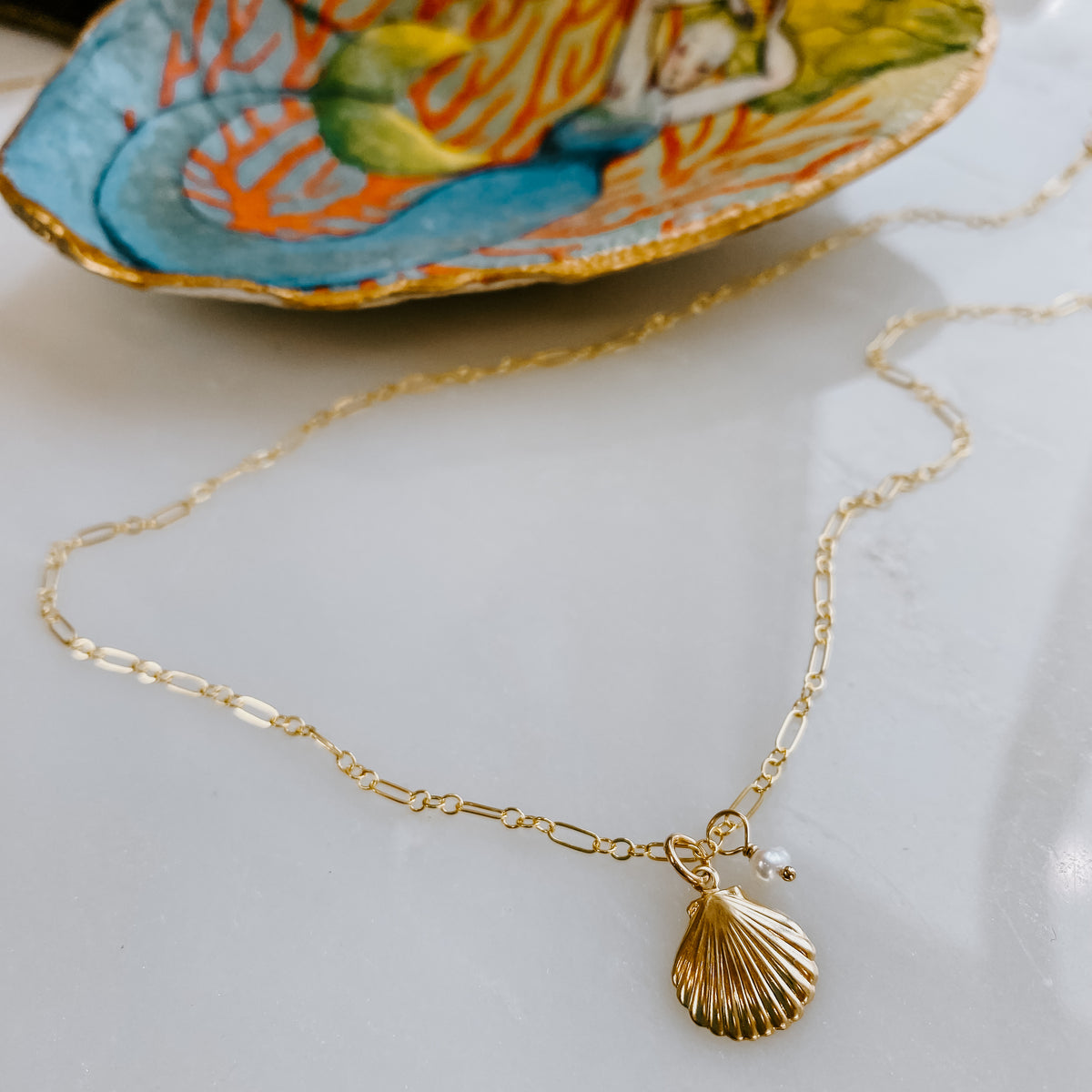 Shell Pendant Necklace