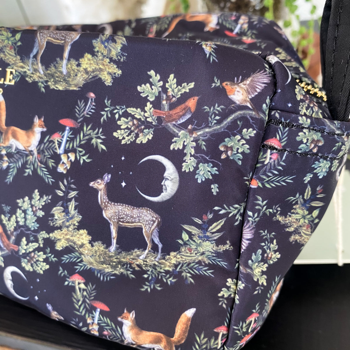 A Night's Tale Woodland Travel Pouch