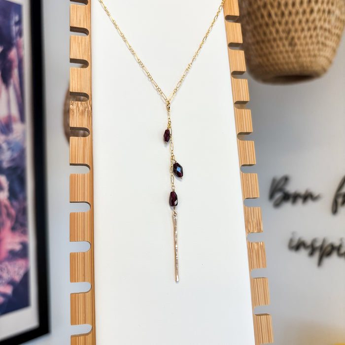 Garnet Lariat Necklace, length 18"