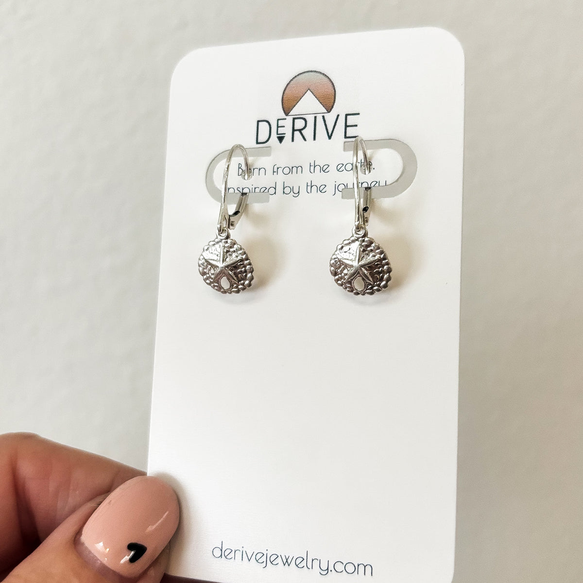 Beachcomers Small Sand Dollar Earrings