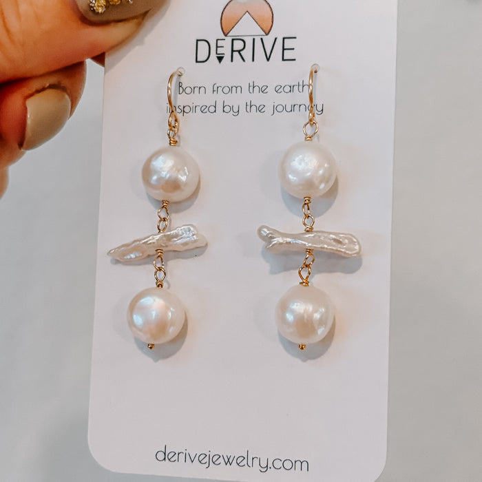 Moonlight Pearl Earrings