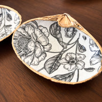 Black and White Roses Shell Jewelry Dish