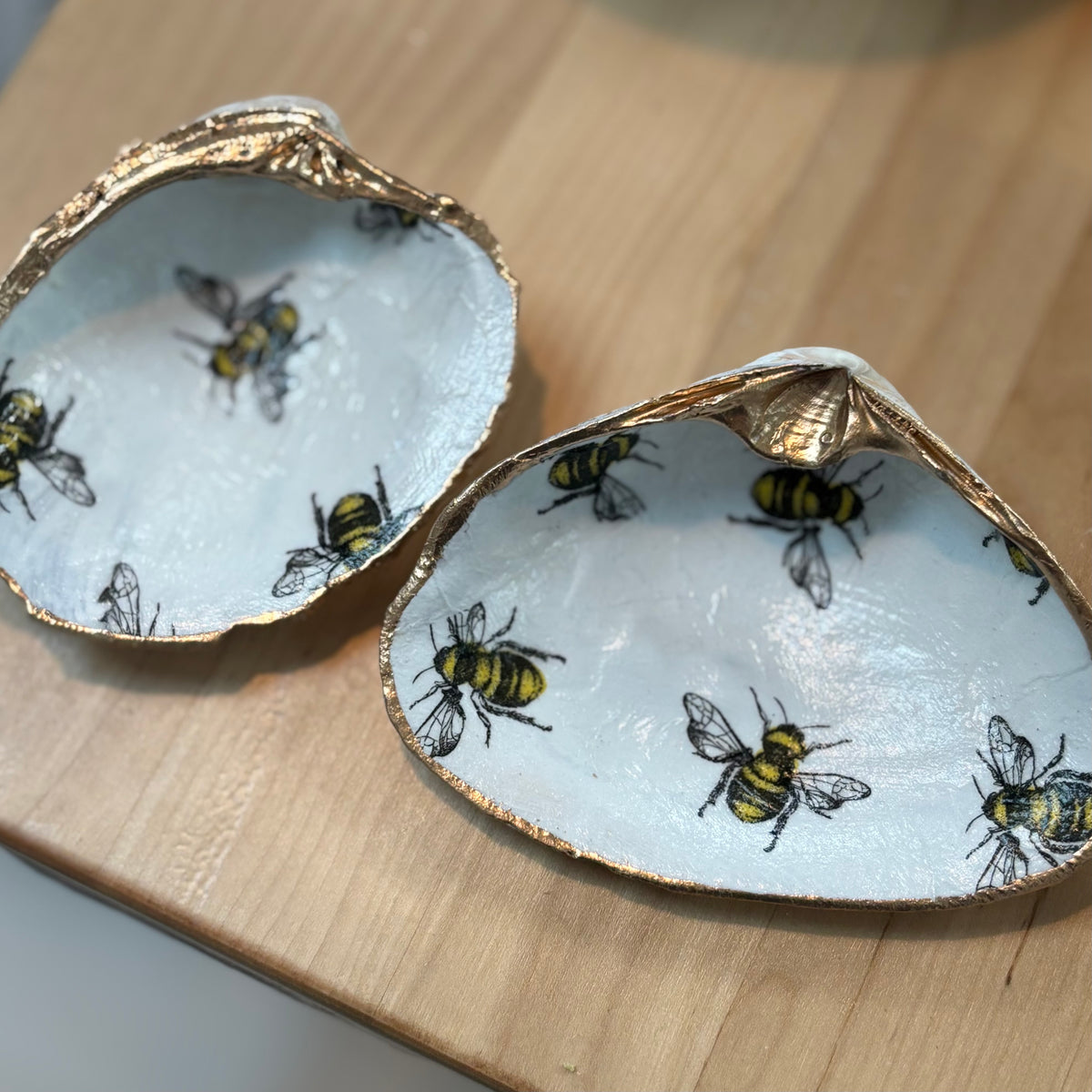 Bees Shell Jewelry Dish