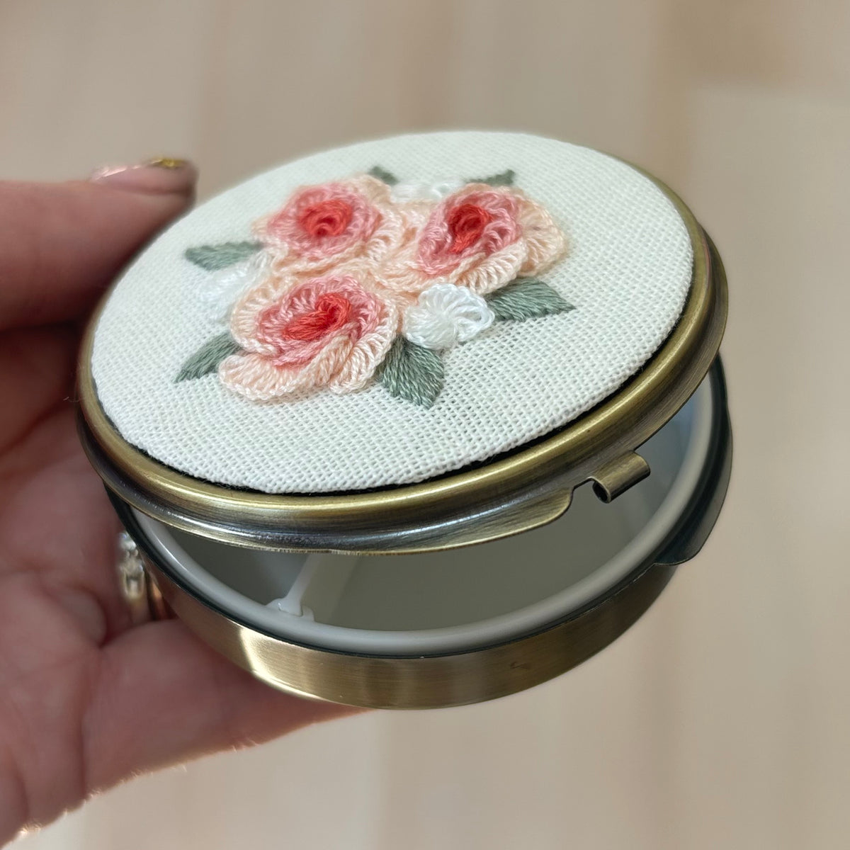 Floral Embroidered Round Jewelry Box With Mirror Pink Roses
