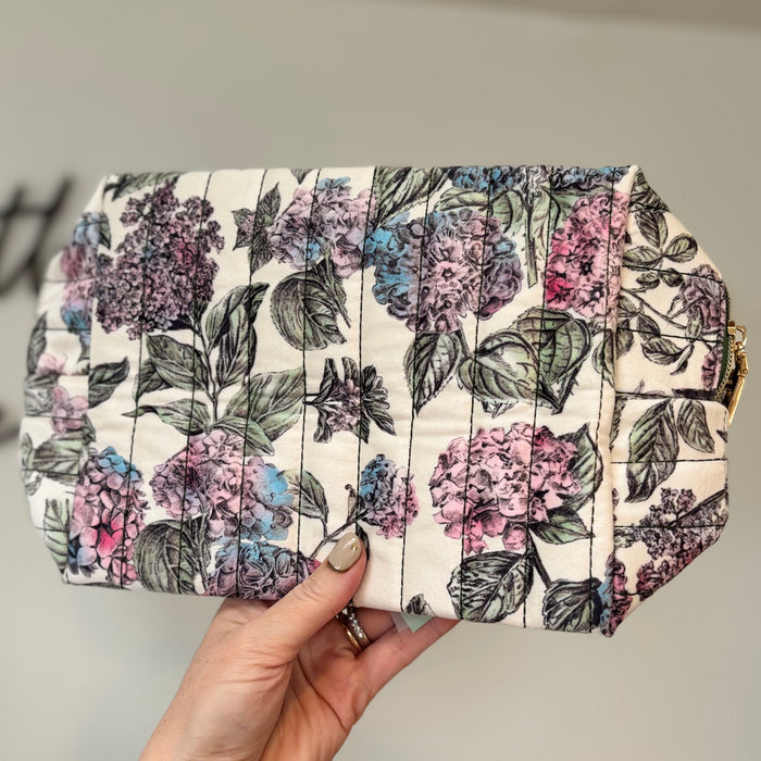 Hydrangea Large Quilted Make Up Bag
